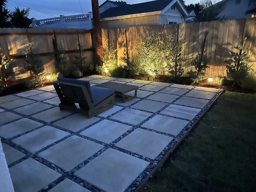 Affordable landscape design for year-round maintenance in Long Beach, CA by De’Guerrero Design & Build