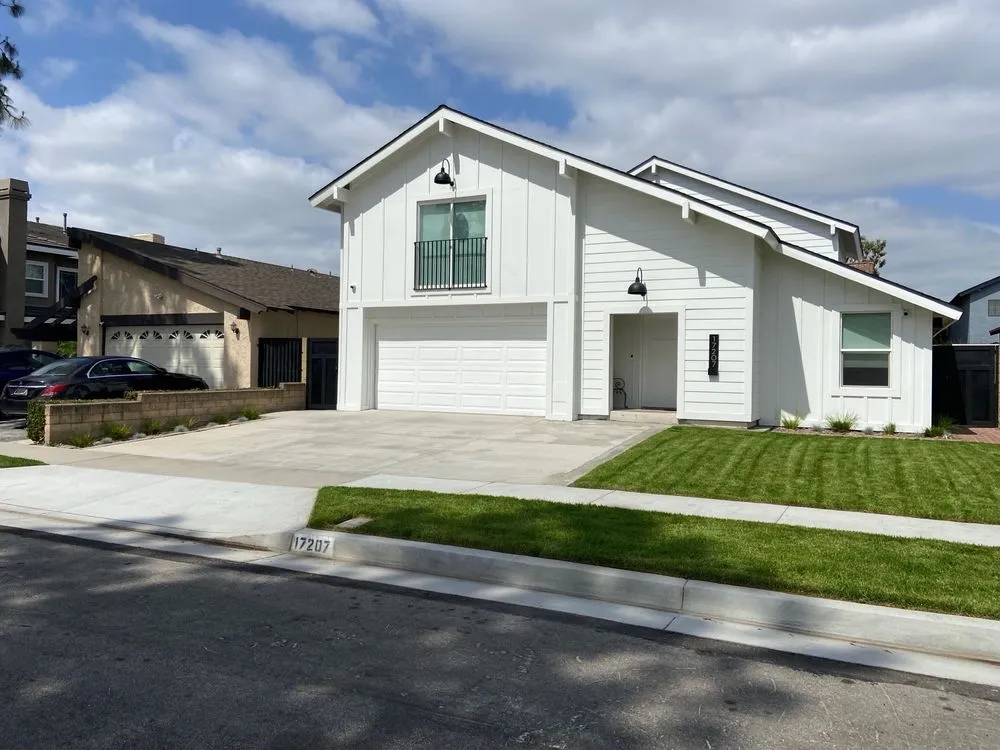 Affordable garden landscaping for year-round maintenance in Cerritos, CA by Deiby's Landscape