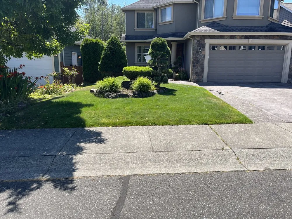 Custom landscape installation for year-round maintenance across Bellingham, WA - Deja Vu Landscape