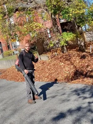 DeJarnette & Son's Logo