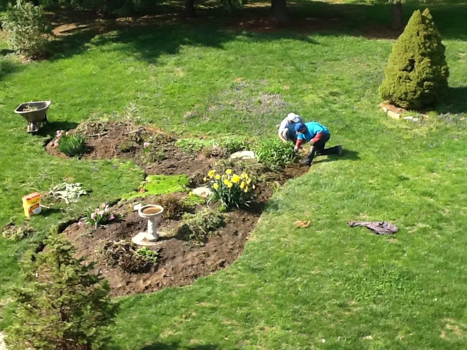Professional garden landscaping in Downingtown, PA by Del Angels Landscaping