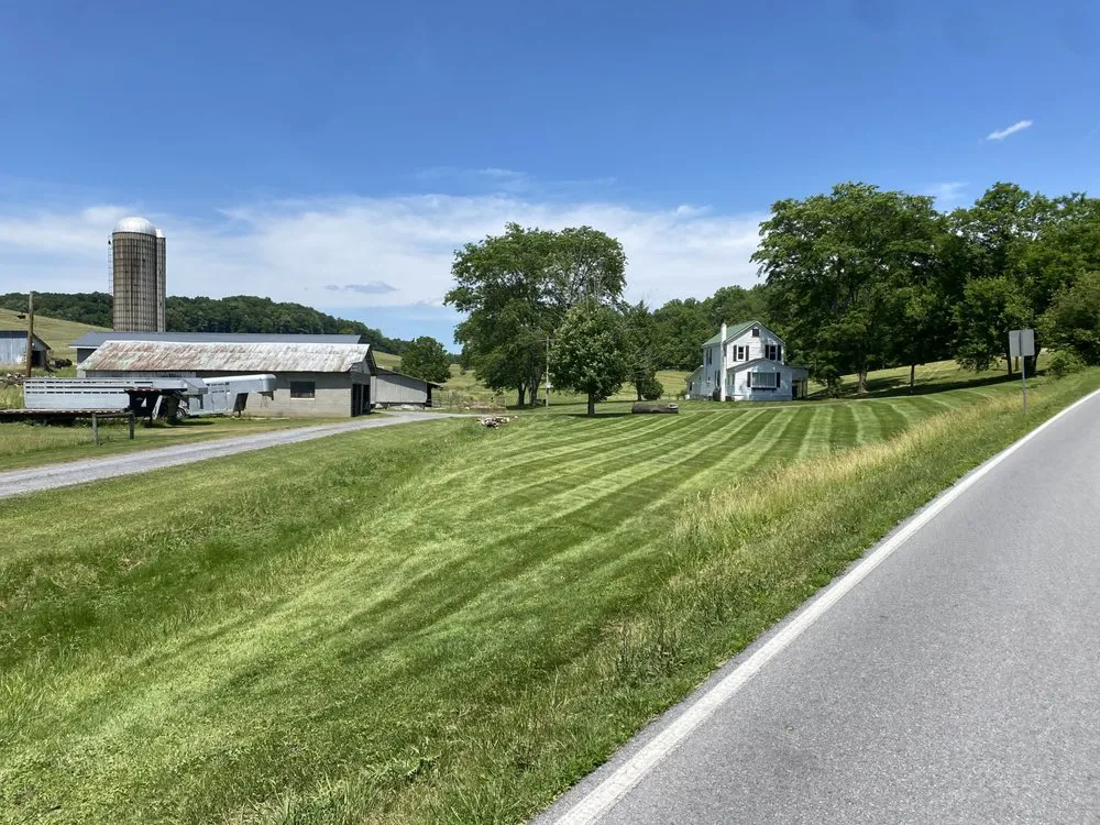 Expert lawn care service in Hollidaysburg, PA - Del Biondo Lawncare