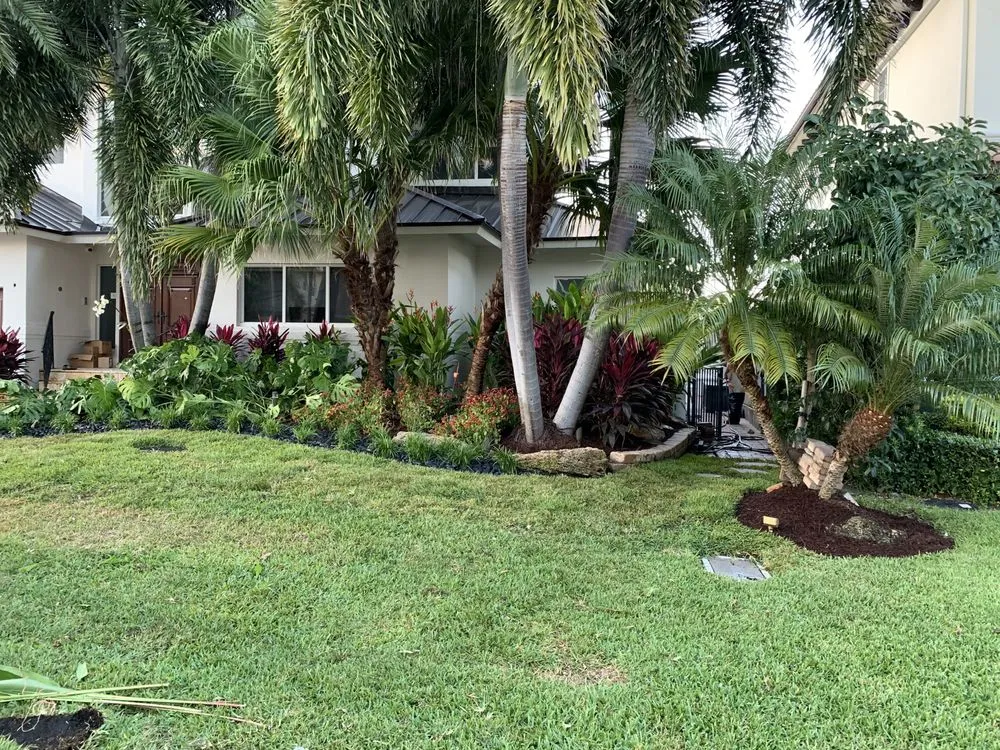 Top-rated yard maintenance for year-round maintenance across Gulf Stream, FL - Del Mar Landscaping