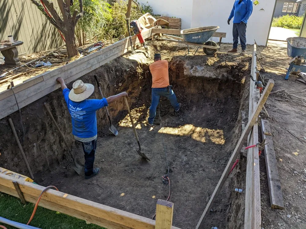 Reliable landscape design for year-round maintenance in Long Beach, CA by Del Mar Landscaping