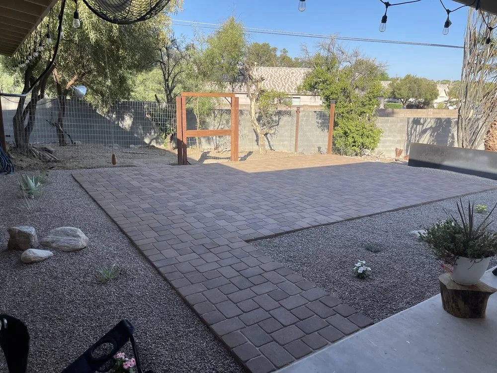 Top-rated yard cleanup service with custom design across Casas Adobes, AZ - Del Oro Landscape & Design