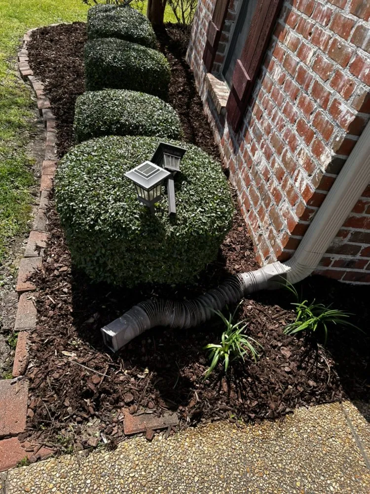 Trusted garden landscaping in Jackson, MS by Del-Richard's Lawn & Landscape Service
