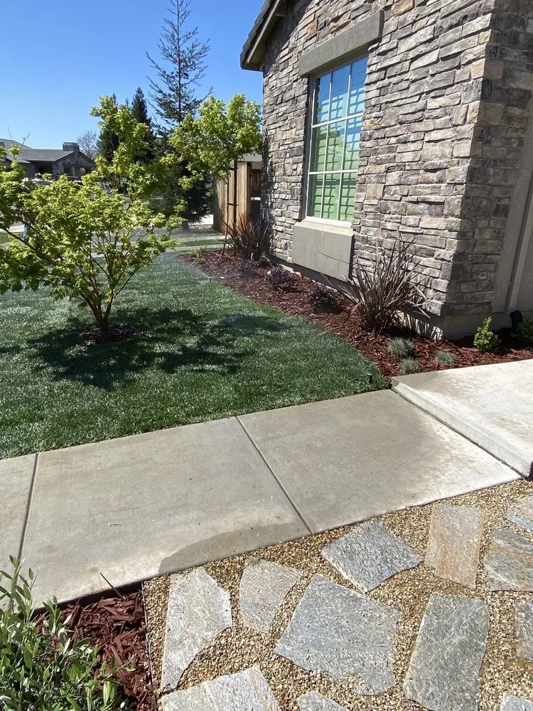 Custom outdoor landscaping for year-round maintenance across Modesto, CA - Del Rio Landscaping