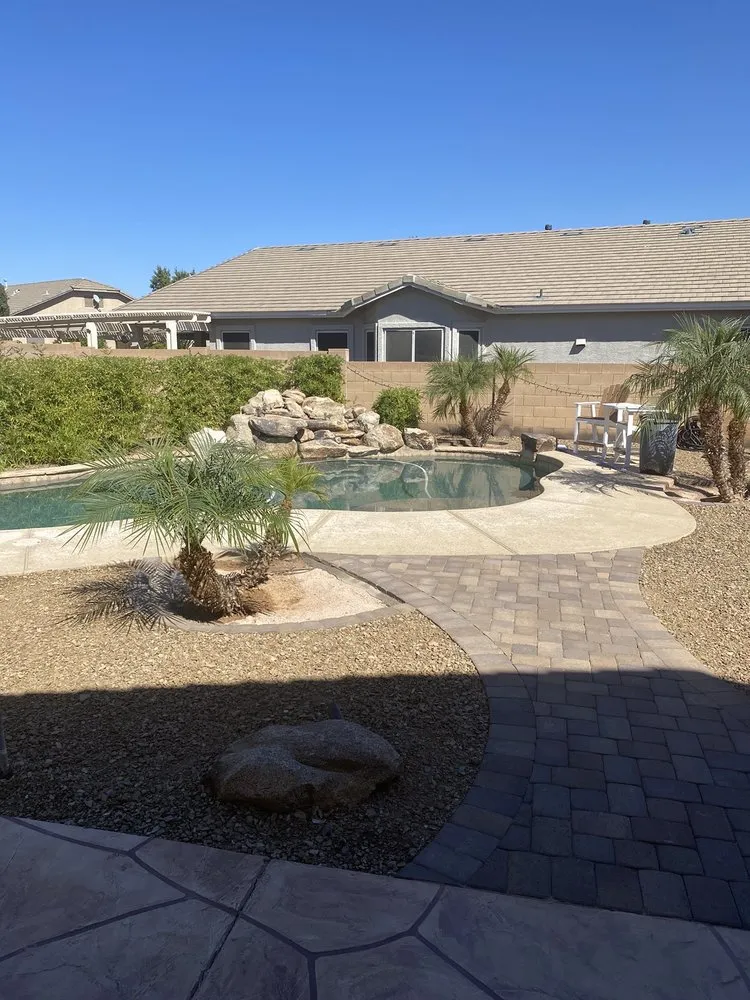 Expert garden landscaping in Wittmann, AZ - Del Sol LandscapIng & Hardscape