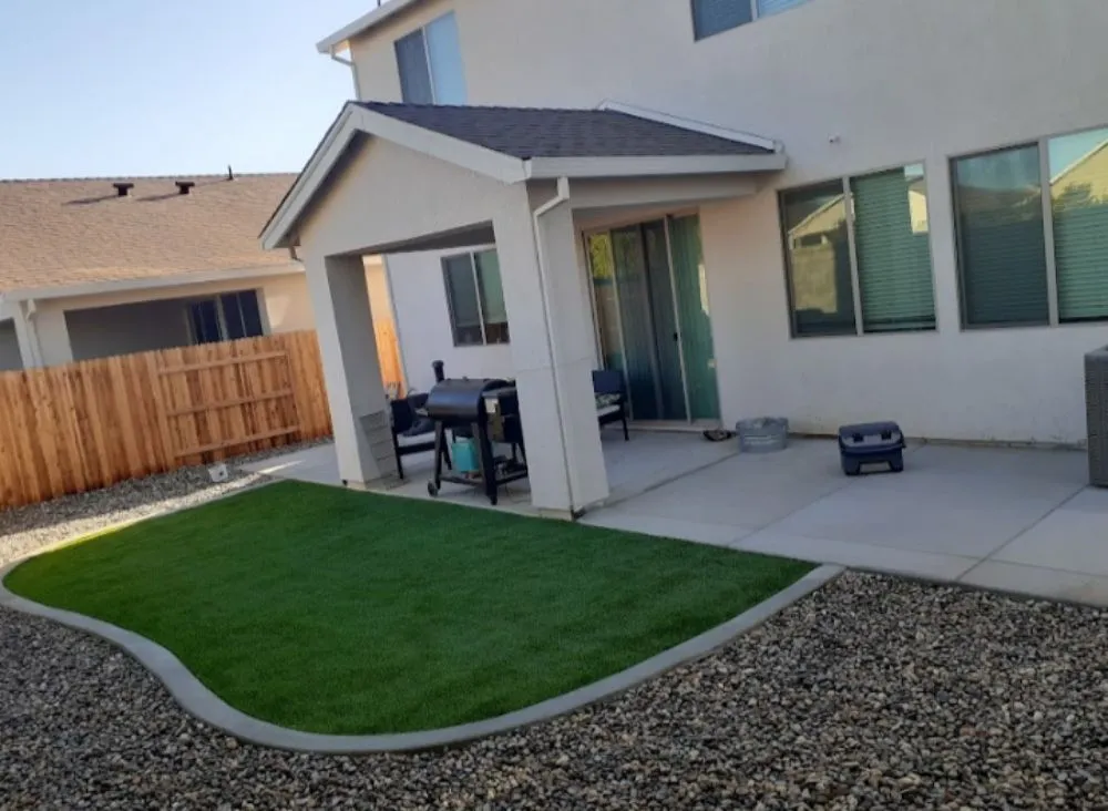 Custom garden landscaping in Linda, CA by Del Toro J&M lawn care care