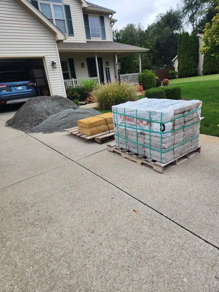 Top-rated lawn care service in Elkhart, IN by Del Toro's Landscaping Services