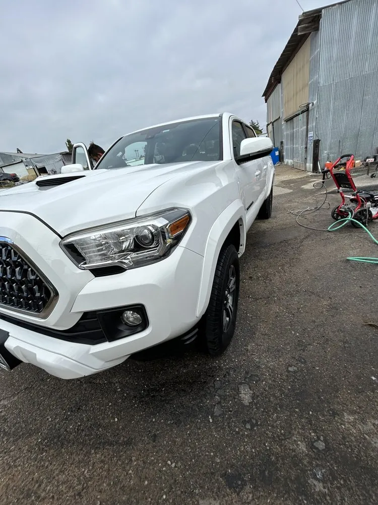 Affordable residential landscaping for homes in Las Vegas, NV by Del Toro’s Tree Service