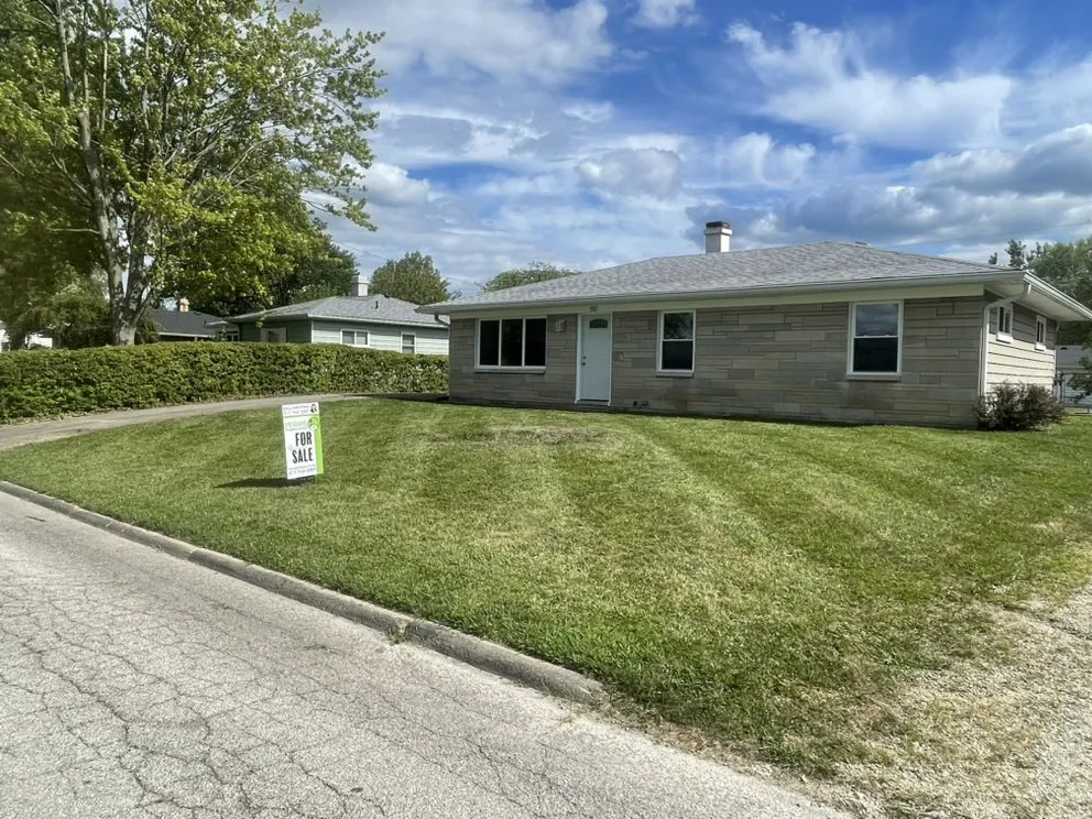 Professional garden landscaping in Muncie, IN - Delaware Lawn Care Property Maintenance