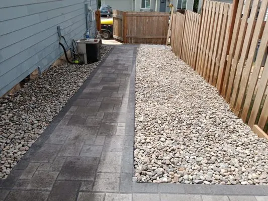 Delcid General Construction Logo