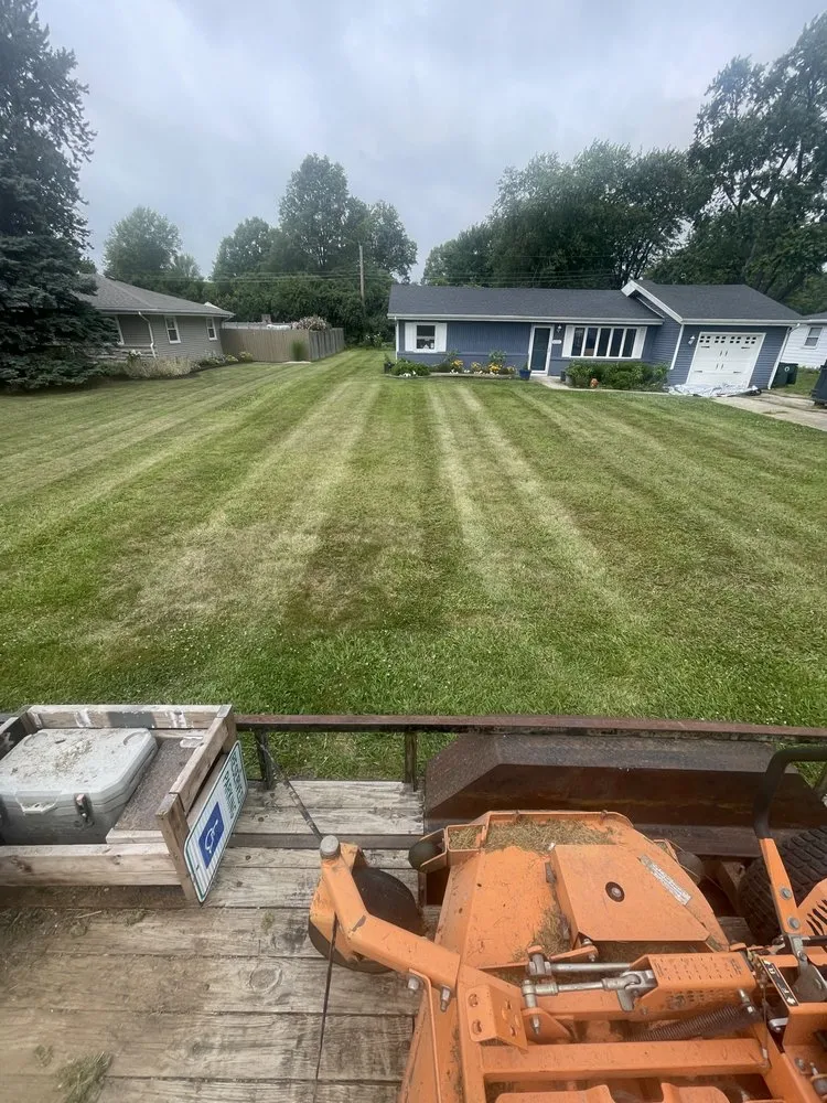 Reliable landscape design with custom design in Muncie, IN by Delco Lawncare