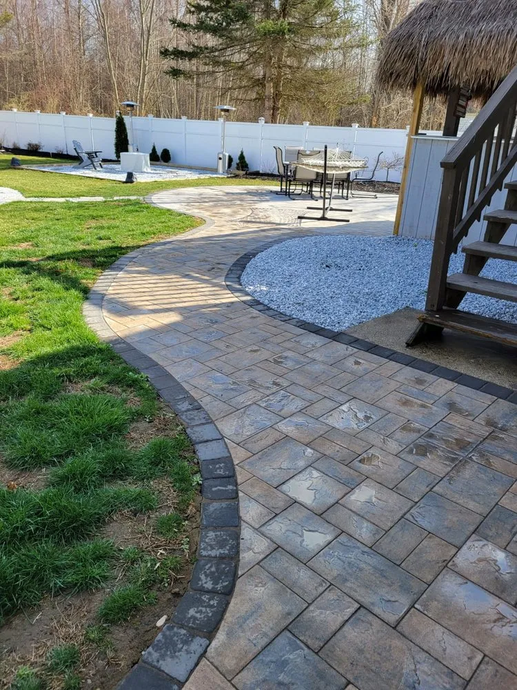 Affordable lawn care service in Springfield, MA - Deleon Hardscapes