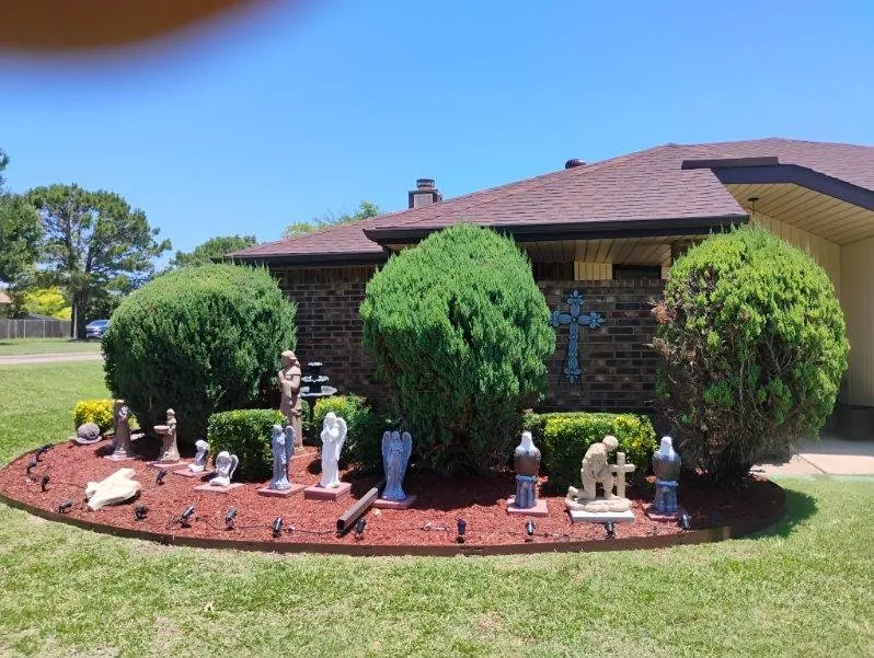 Reliable lawn care service for year-round maintenance in White Settlement, TX by DeLeon Landscape