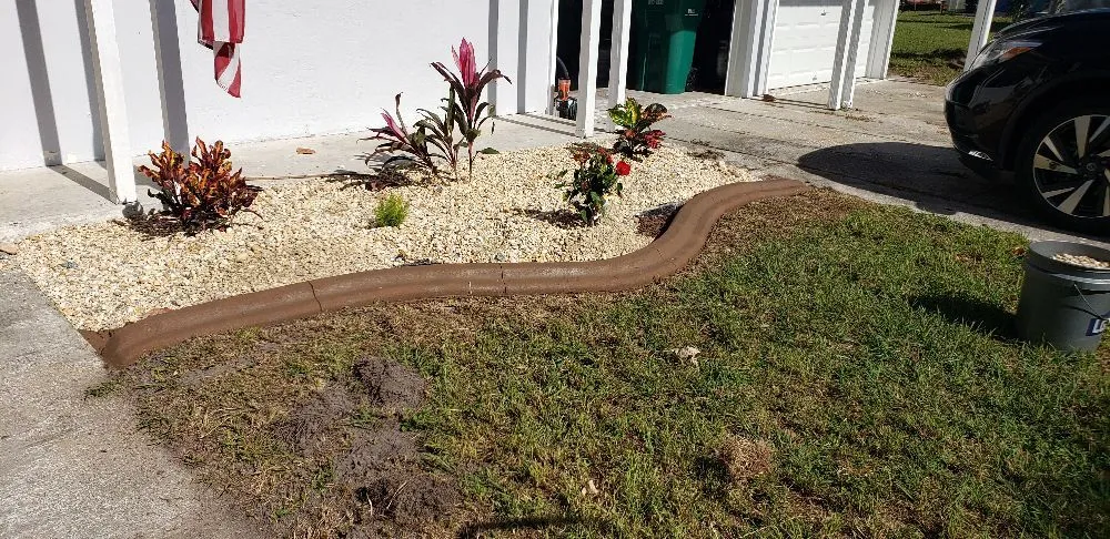 Professional yard cleanup service in Punta gorda, FL by Deleons Lawn Service