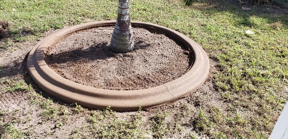 Custom garden landscaping with custom design in Punta gorda, FL by Deleons Lawn Service