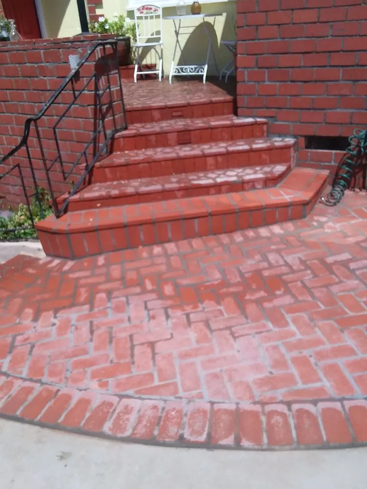 Expert yard maintenance near you across Anaheim, CA - Delgadillo Landscape