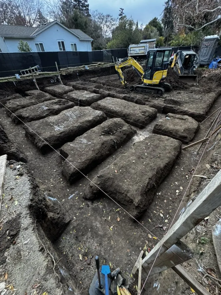 Custom yard maintenance in Redwood City, CA by Delgado Construction