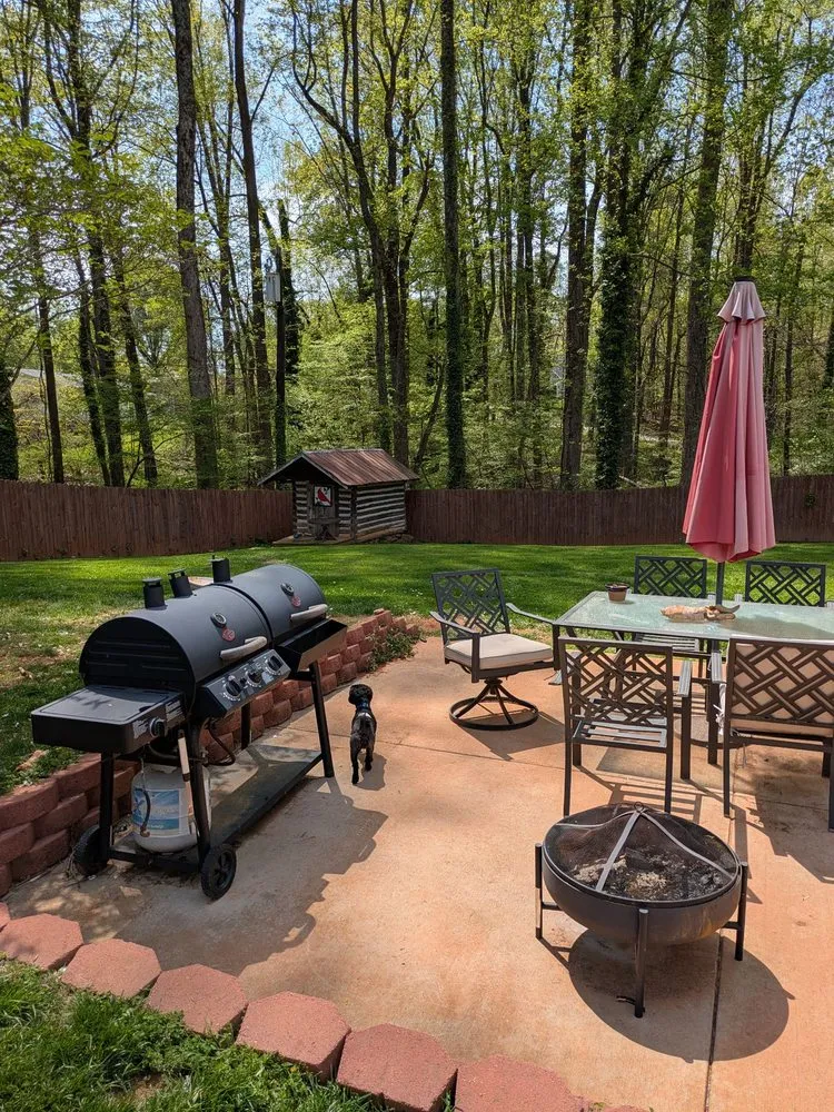 Custom yard maintenance experts serving Reidsville, NC - Delgado Landscaping