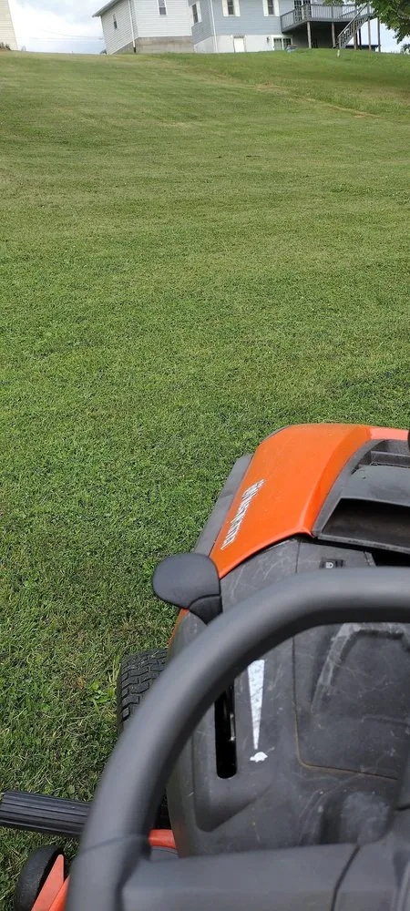 Expert lawn care service experts serving Mingo Junction, OH - Delgallo's Property Maintenance