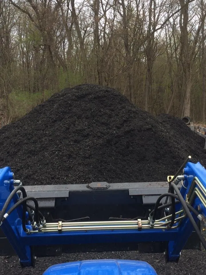 Professional yard maintenance for beautiful yards across Sauquoit, NY - Delhi Landscaping