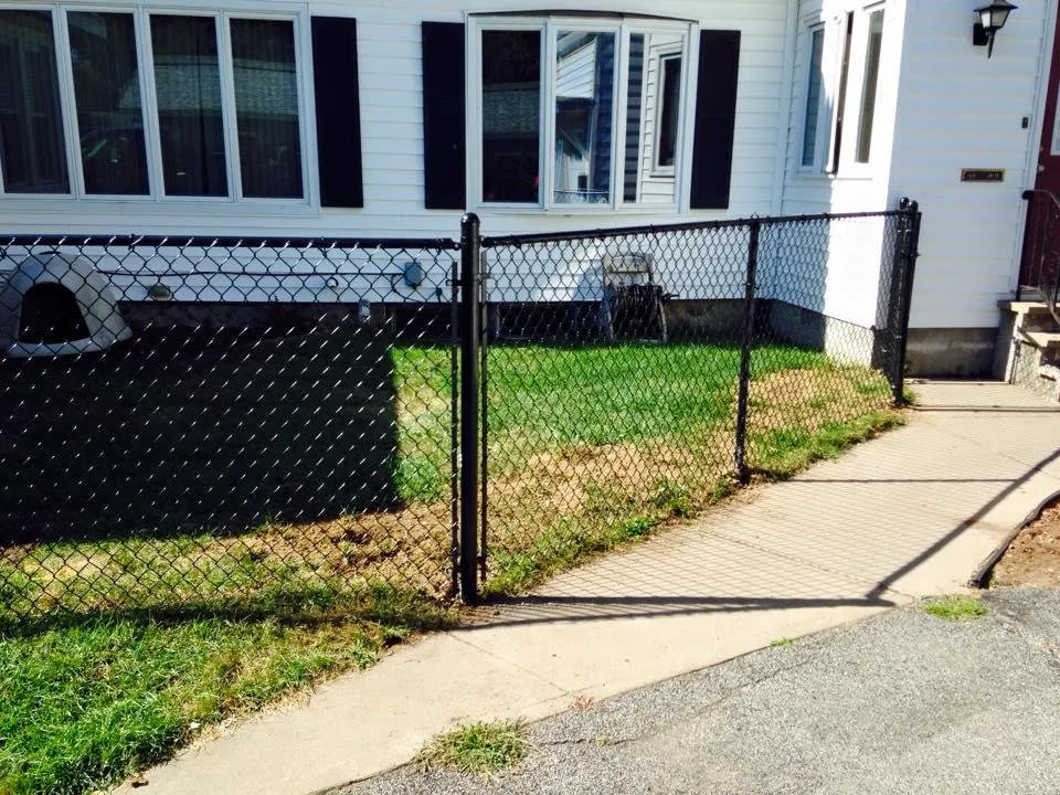 Expert lawn mowing service experts serving Sauquoit, NY - Delhi Landscaping
