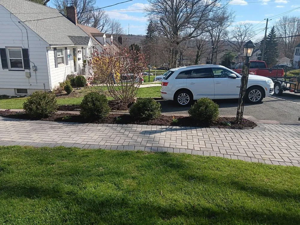 Local yard maintenance experts serving Parsippany, NJ - Delia Brother's Landscaping
