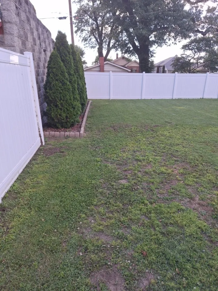 Affordable garden landscaping in East Alton, IL - Delicate Lawncare