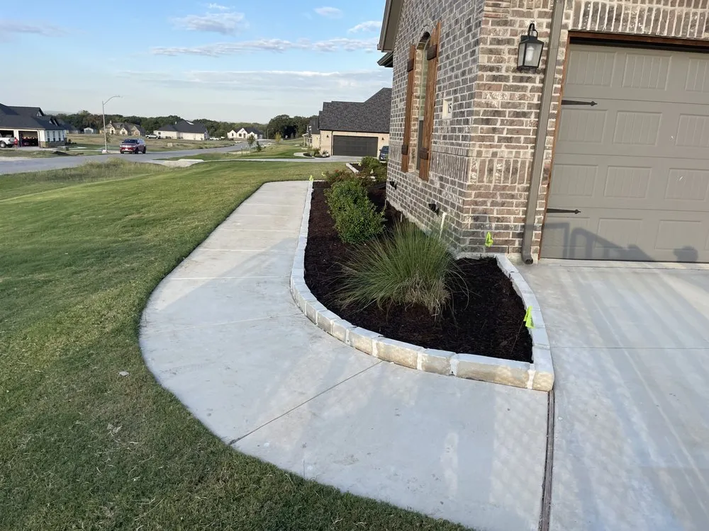 Reliable landscaping services experts serving Azle, TX - Delight Landscape