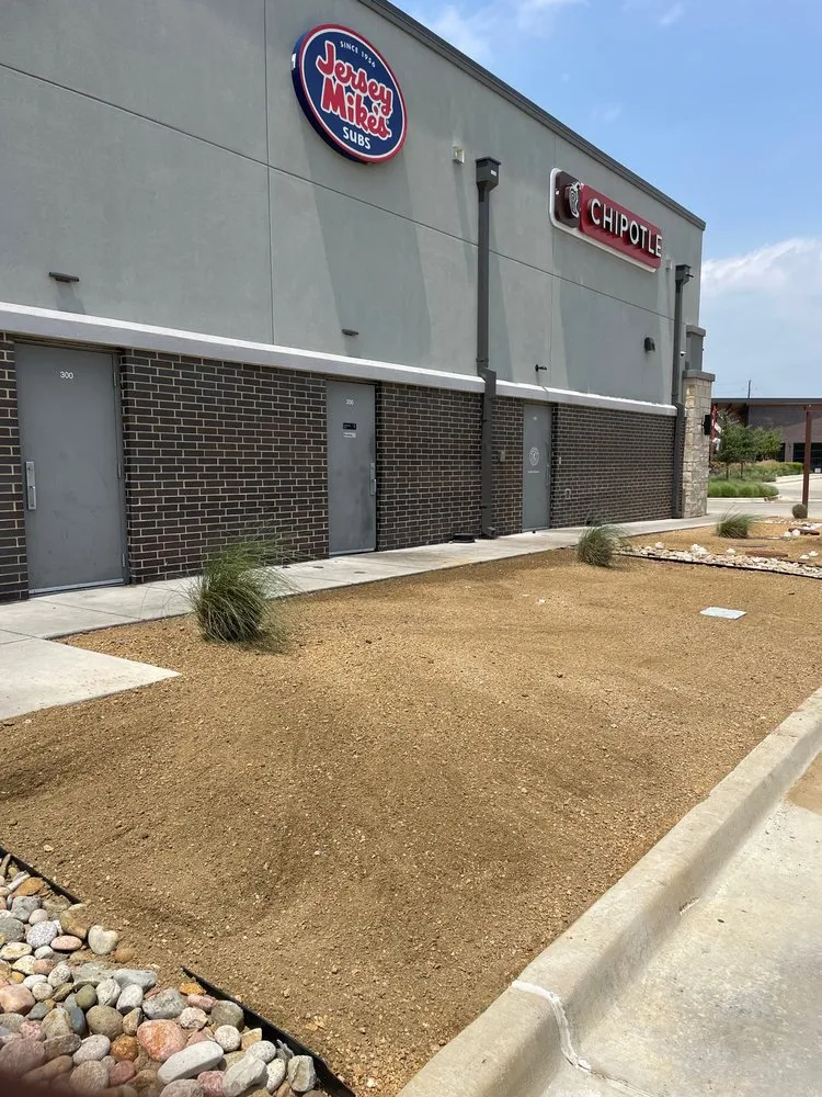 Top-rated garden landscaping with custom design in Fort Worth, TX by Delight Landscape