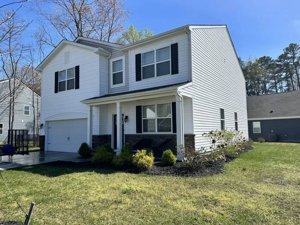 Professional yard maintenance for year-round maintenance in Fruitland, MD by Delivery Detail