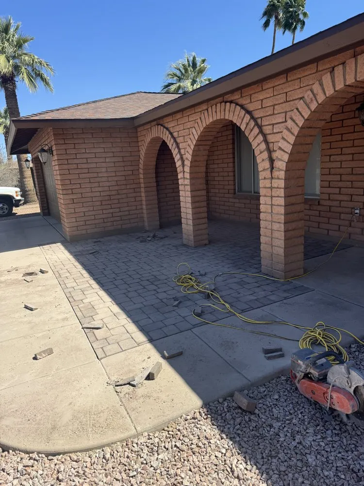 Local yard maintenance in Phoenix, AZ by Delmar Landscaping