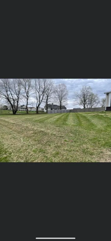 Trusted yard cleanup service with custom design across Dickson, TN - Deloach's Lawn Care