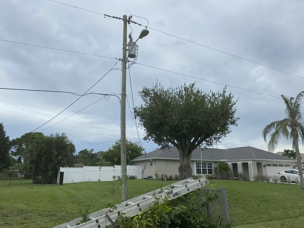 Trusted lawn care service near you in Stuart, FL by DeLongs Arbor Care