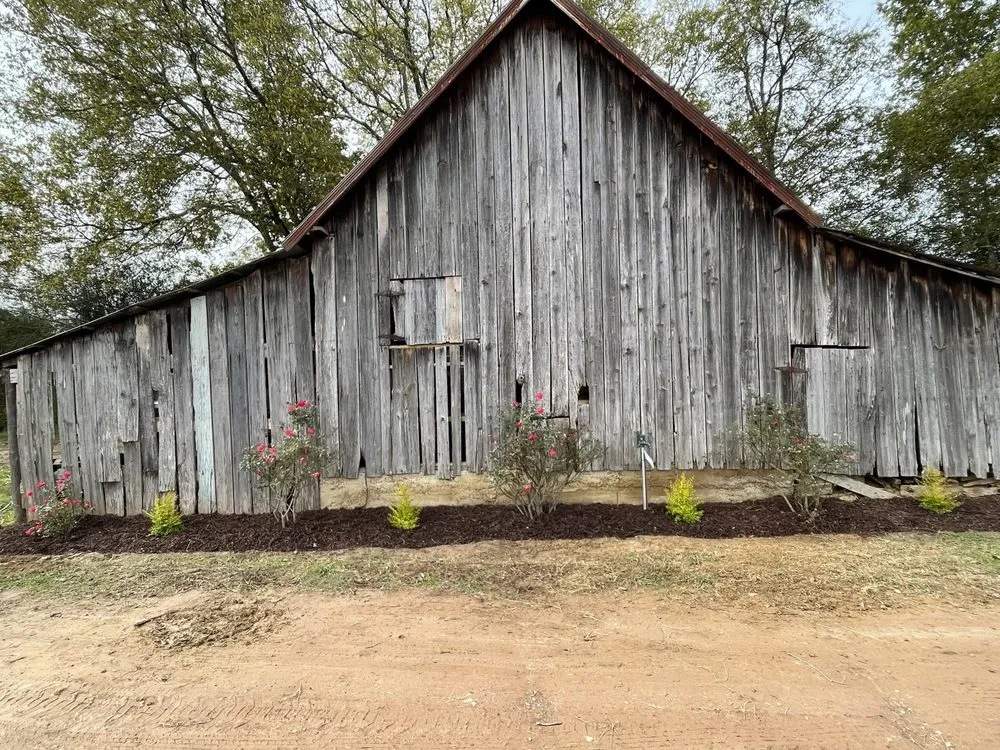 Top-rated yard maintenance in Summerville, GA by Delrocco Landscaping