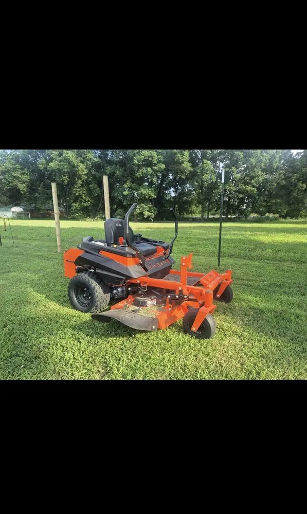 Top-rated lawn care service with custom design in Bradford, AR by Deluxe Lawn Care & Handyman Services
