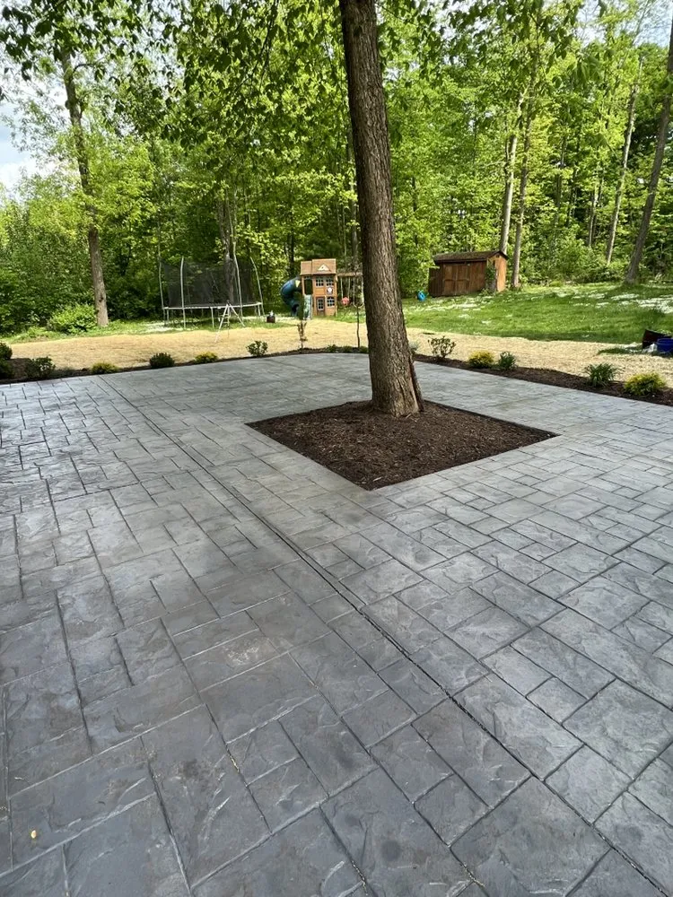 Local outdoor landscaping for homes in Wickliffe, OH by Deluxe Outdoor Services