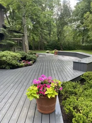 Deluxe Outdoor Services