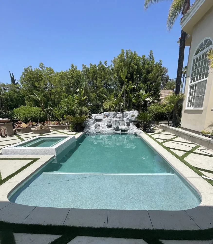 Reliable lawn mowing service in Los Angeles, CA by Deluxe Pool