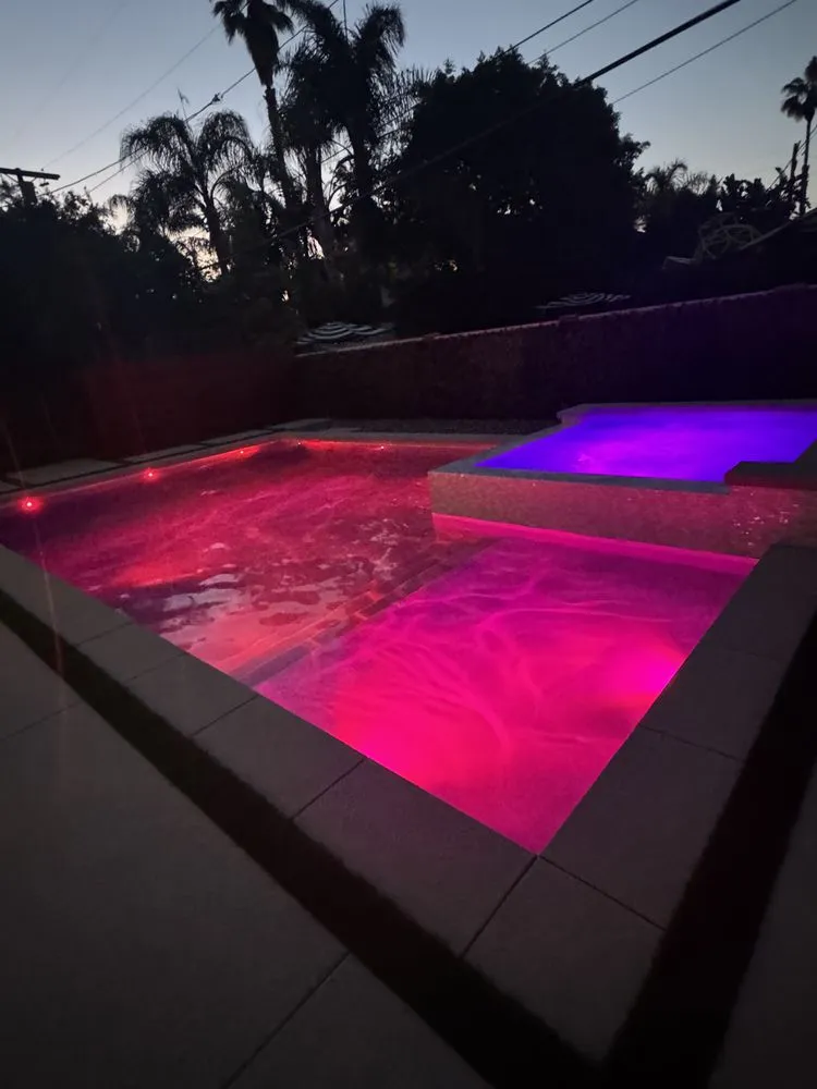 Affordable landscape installation experts serving Los Angeles, CA - Deluxe Pool