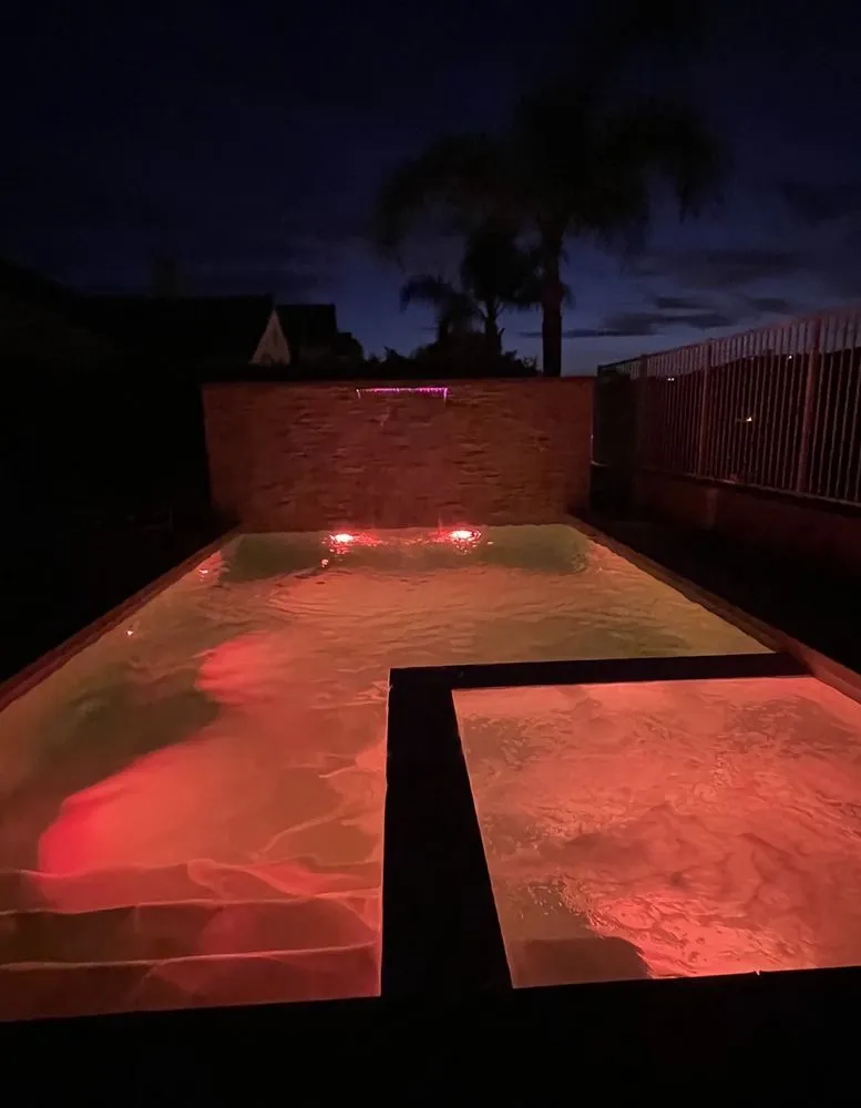 Expert lawn mowing service experts serving Los Angeles, CA - Deluxe Pool