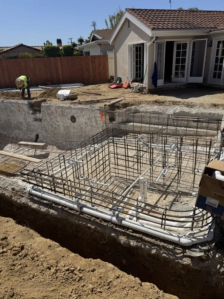 Reliable yard maintenance near you in Los Angeles, CA by Deluxe Pool