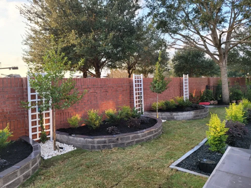 Reliable landscape design in Cypress, TX by Deluxscapes