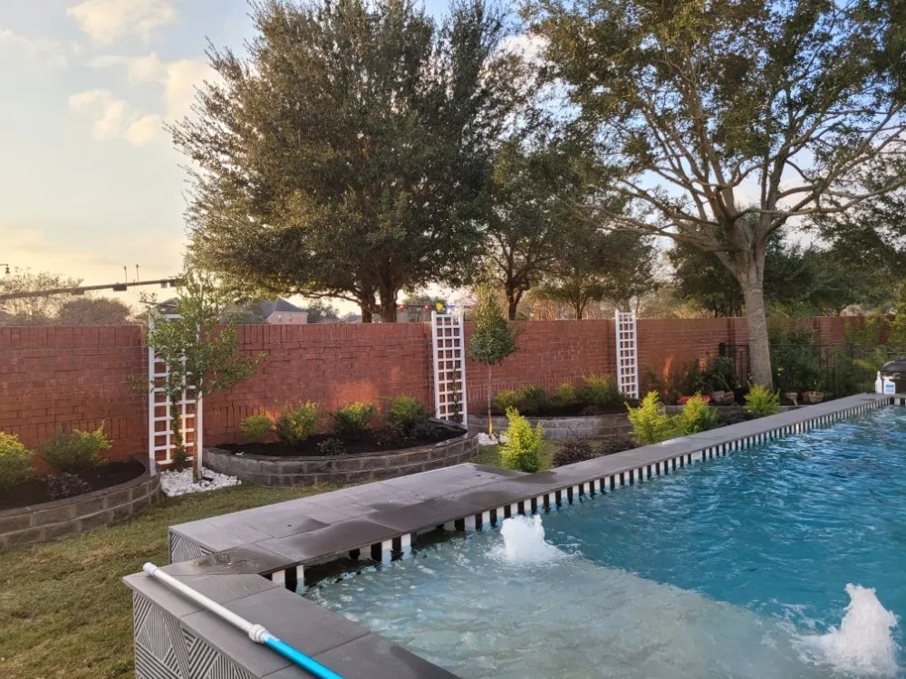 Local landscaping services in Cypress, TX by Deluxscapes