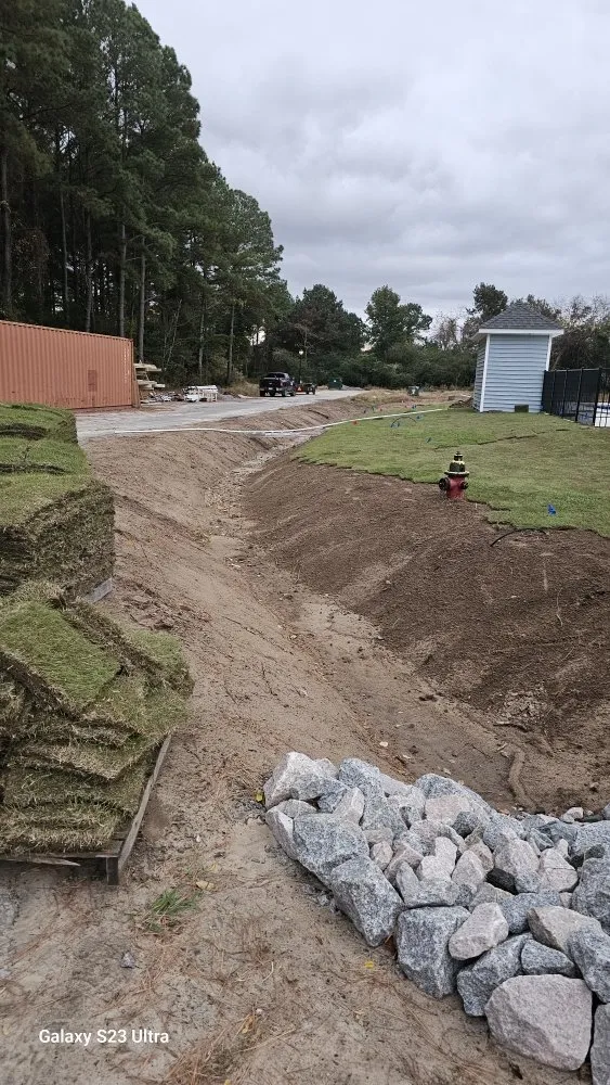 Custom lawn care service in Powells Point, NC - Delvale’s Services