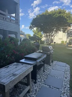 Delvale’s Services Logo