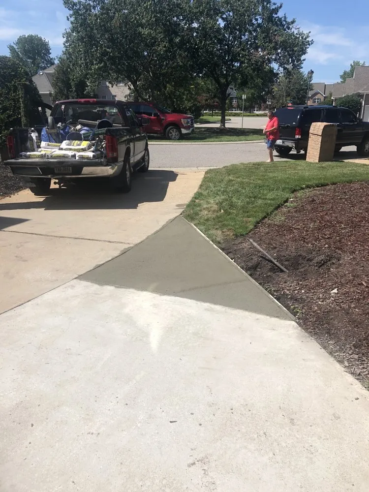Custom yard cleanup service in Portsmouth, VA - Demetris outdoor services