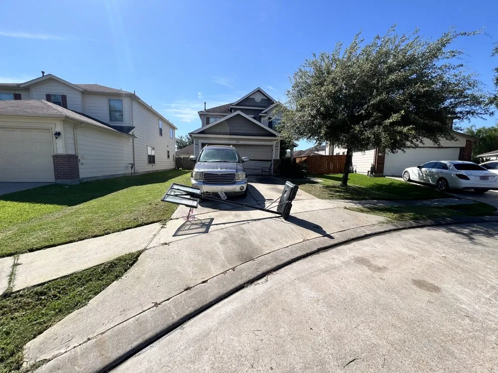 Custom yard maintenance near you in Humble, TX by Demicko Macon